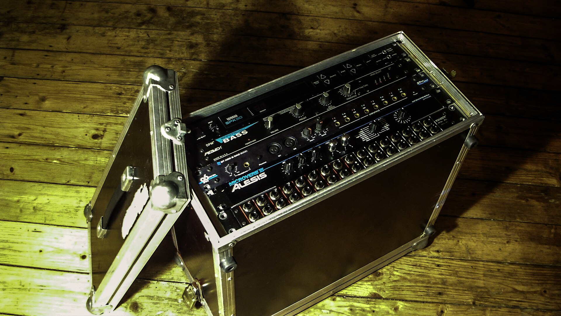 An effects rack with a Yamaha SPX90 and a Peavey DPM Spectrum in a home studio. Photograph by Klara Kopf, CC BY 2.0.
